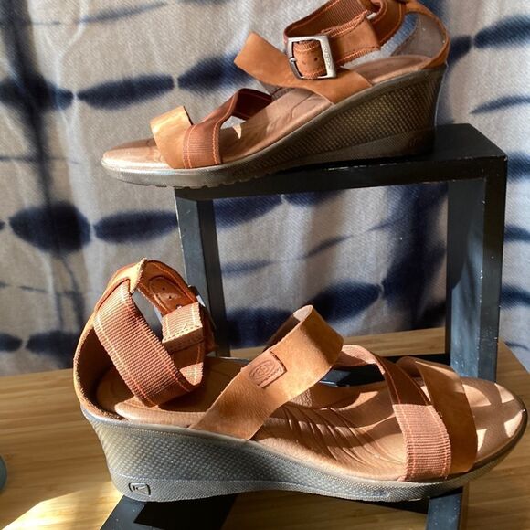 Keen leather and nylon sandal with buckle ankle strap - Picture 1 of 5
